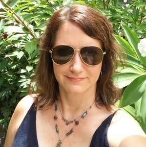 Meet your Posher, Kim